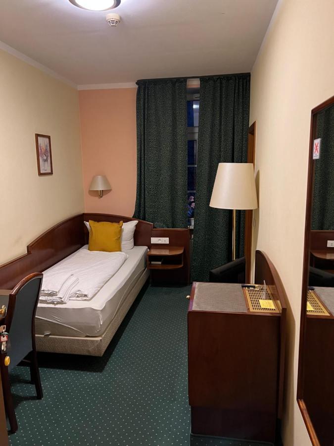 Hotel Am Schloss - Frankfurt An Der Oder 외부 사진