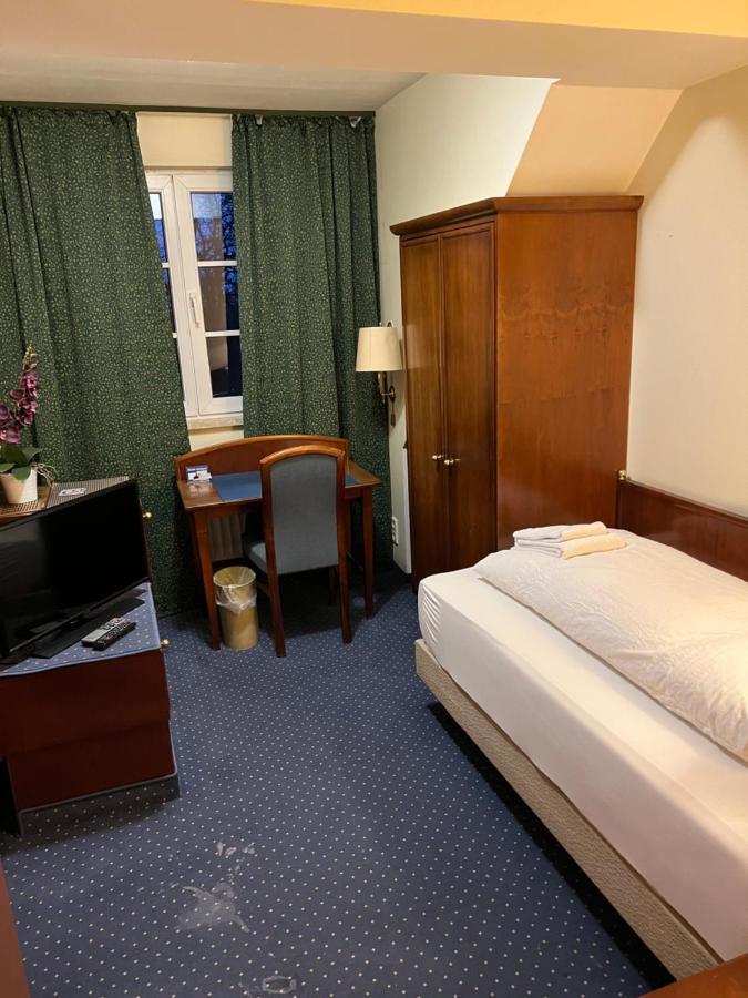 Hotel Am Schloss - Frankfurt An Der Oder 외부 사진