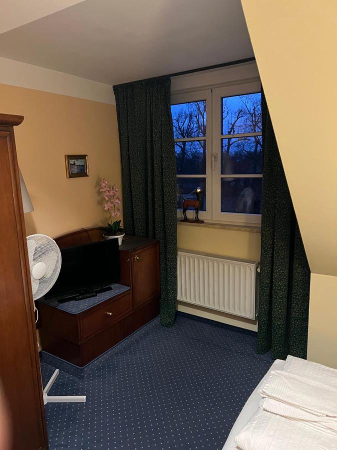 Hotel Am Schloss - Frankfurt An Der Oder 외부 사진