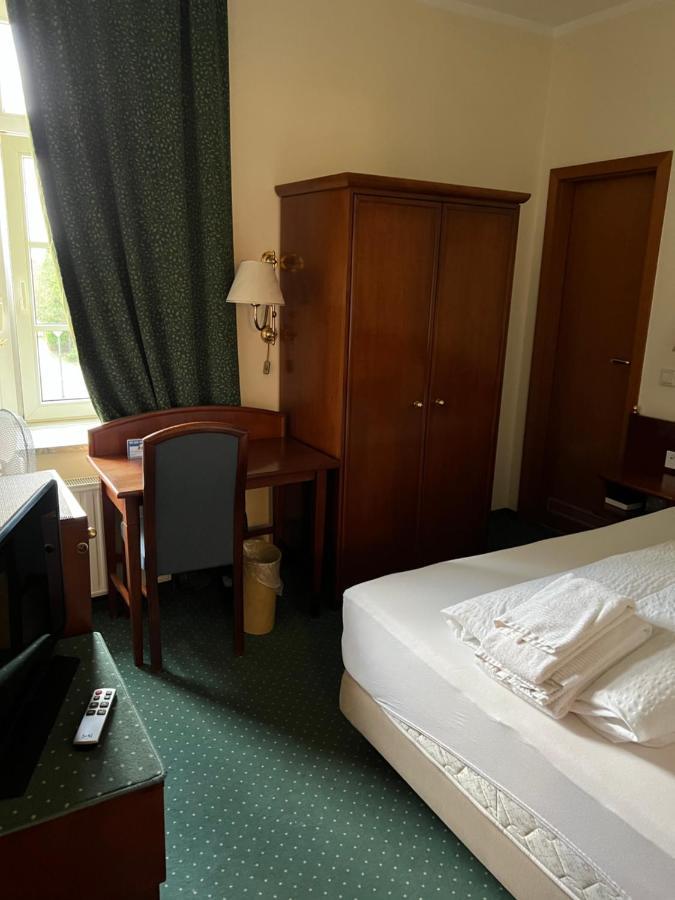 Hotel Am Schloss - Frankfurt An Der Oder 외부 사진