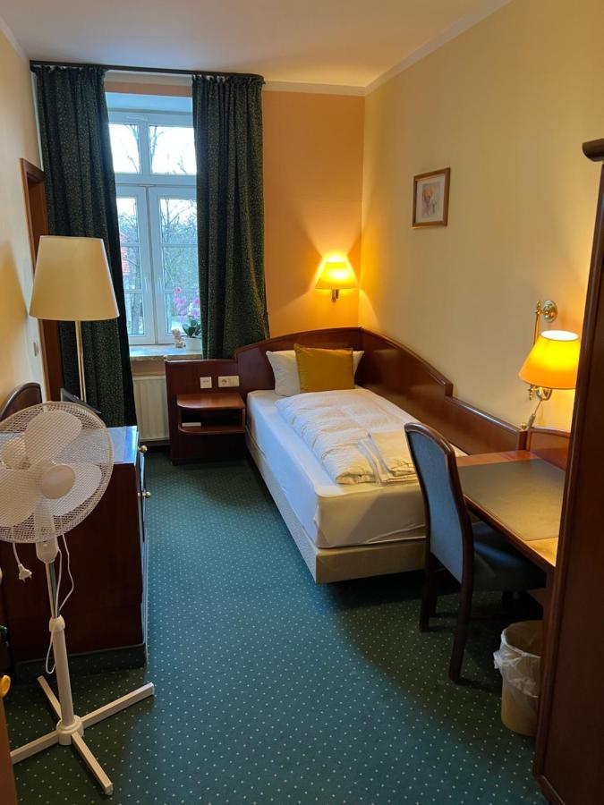 Hotel Am Schloss - Frankfurt An Der Oder 외부 사진