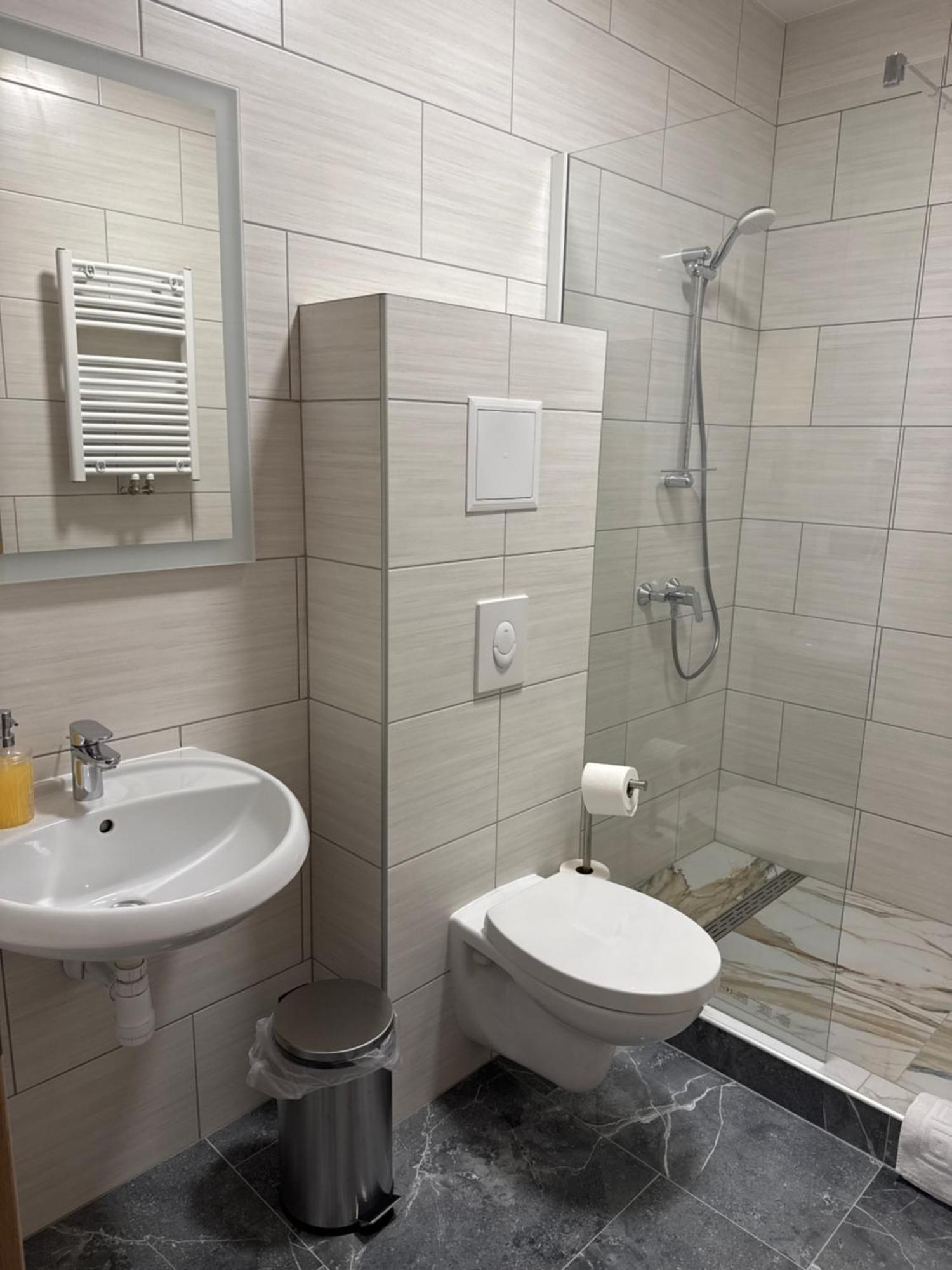 Hotel Am Schloss - Frankfurt An Der Oder 외부 사진