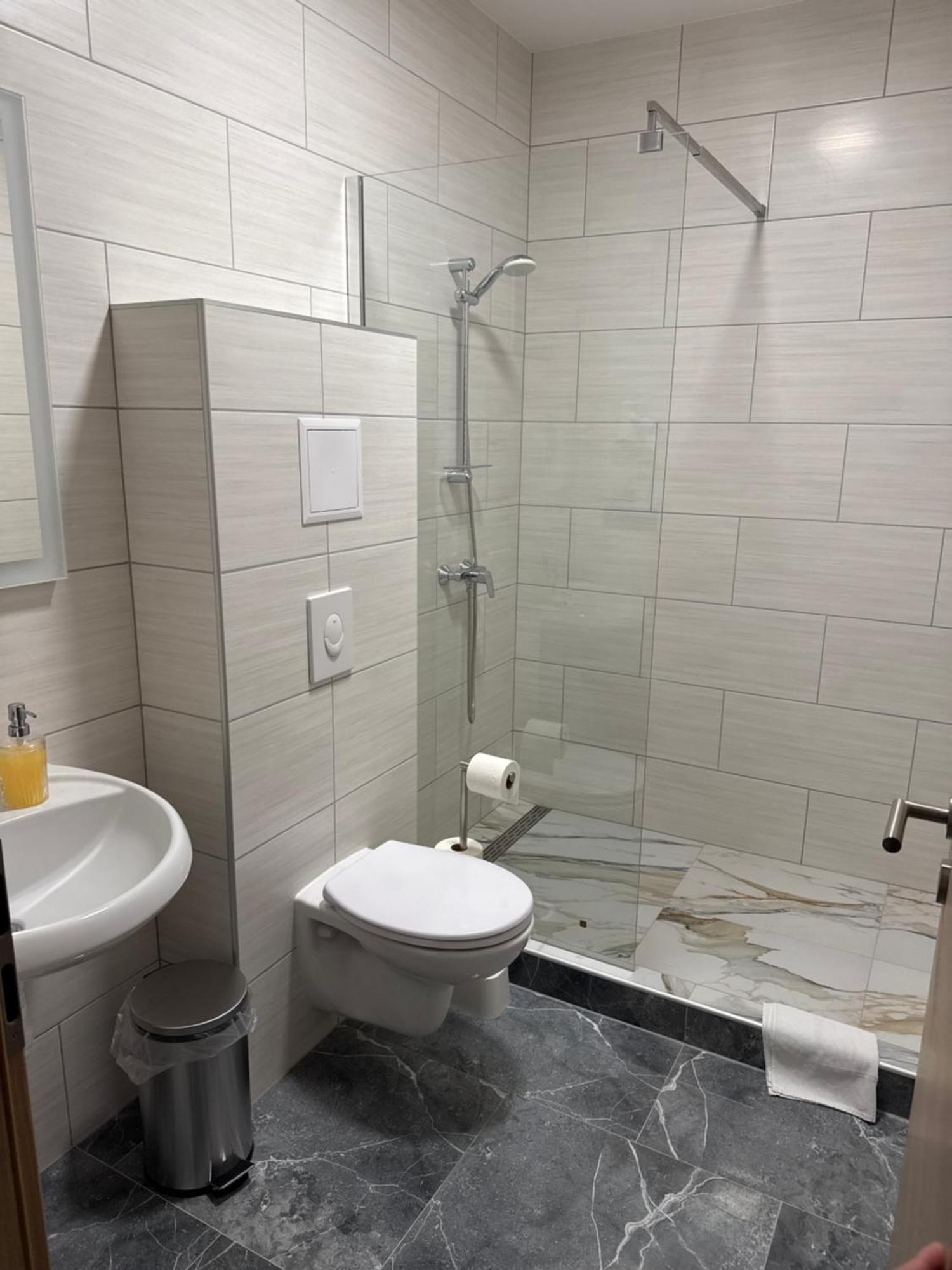 Hotel Am Schloss - Frankfurt An Der Oder 외부 사진