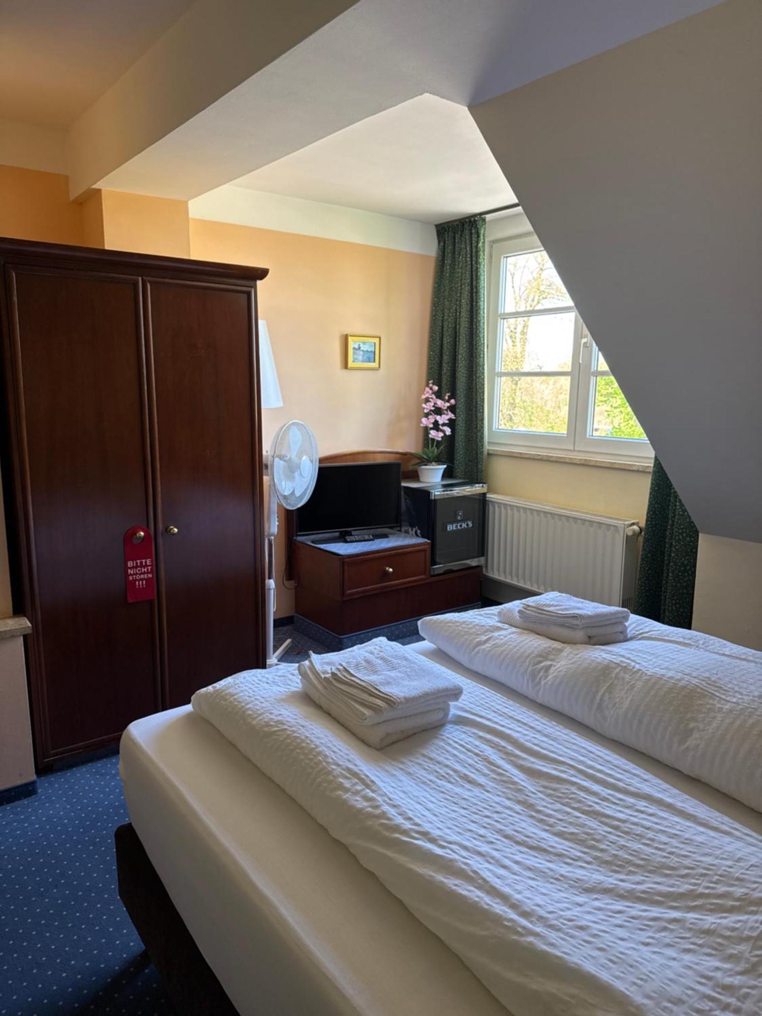 Hotel Am Schloss - Frankfurt An Der Oder 외부 사진